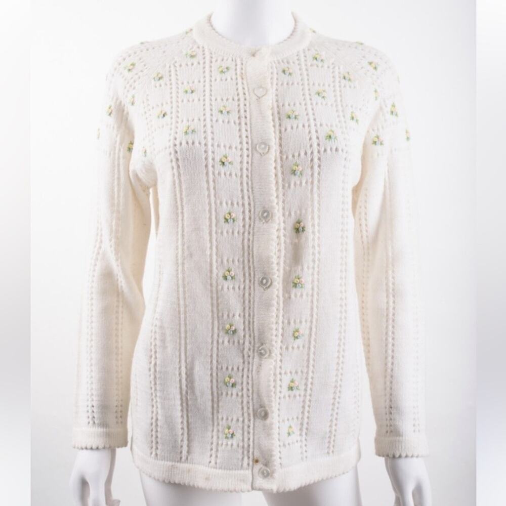 Elegant White Floral Women's Sweater